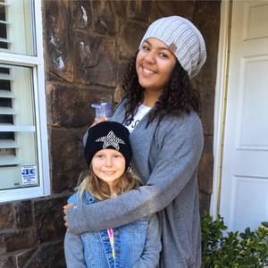 Meet your Posher, Claudia